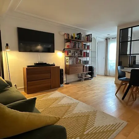Apartment Place De La Madeleine - Classique *